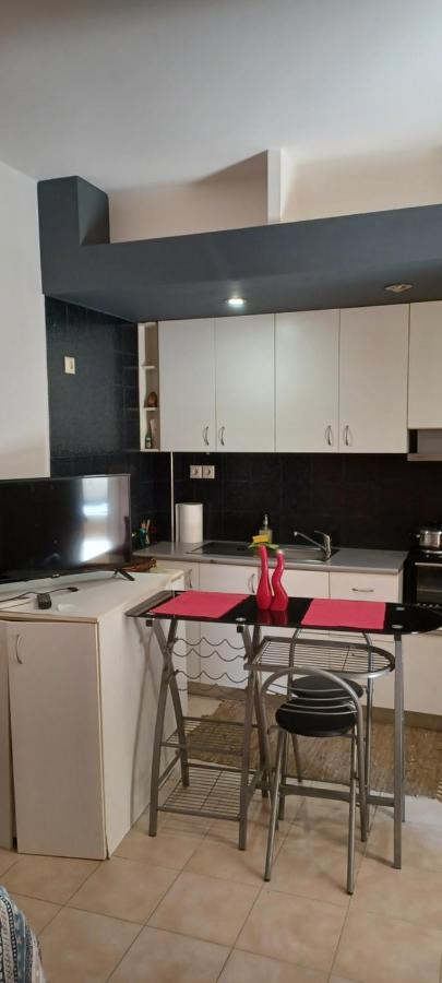 Quiet Studio Near To The Airport 1 Heraklion  Bagian luar foto