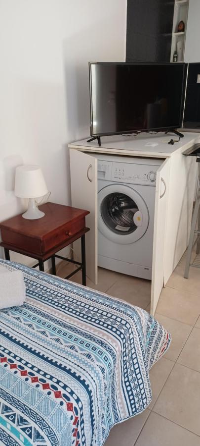 Quiet Studio Near To The Airport 1 Heraklion  Bagian luar foto